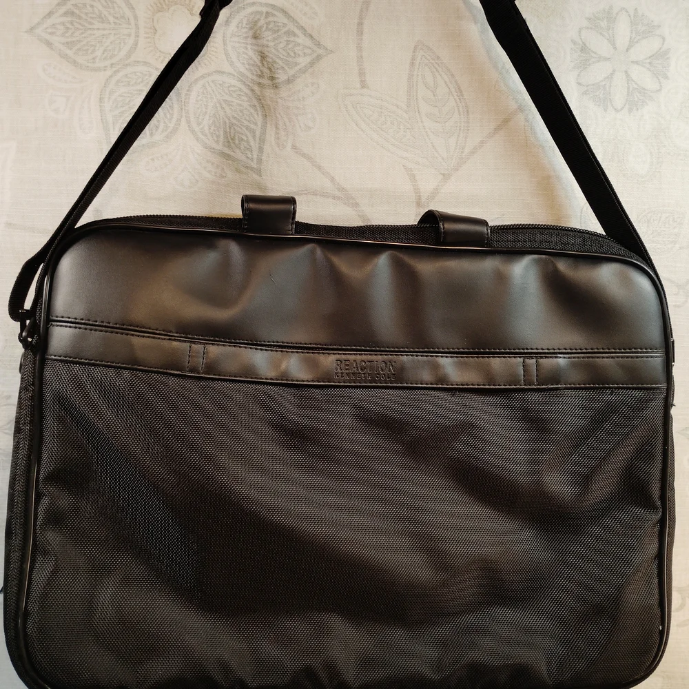 Reaction Kenneth Cole Black Briefcase